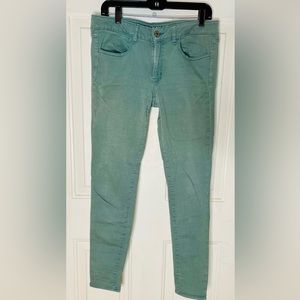 American Eagle size 12 Long, Sage green jeggings ⭐️